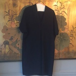 Beautiful Vince dress in navy. Barely worn.